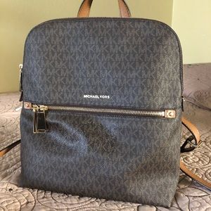 Michael kors medium slim backpack 🎒